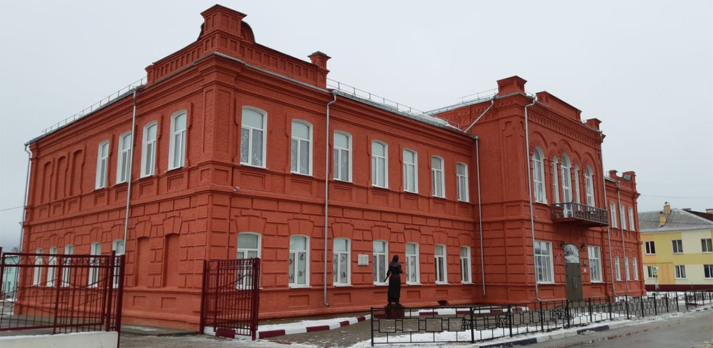 «Подрядчик» отремонтировал белгородский объект культурного наследия – школу в Новом Осколе 
